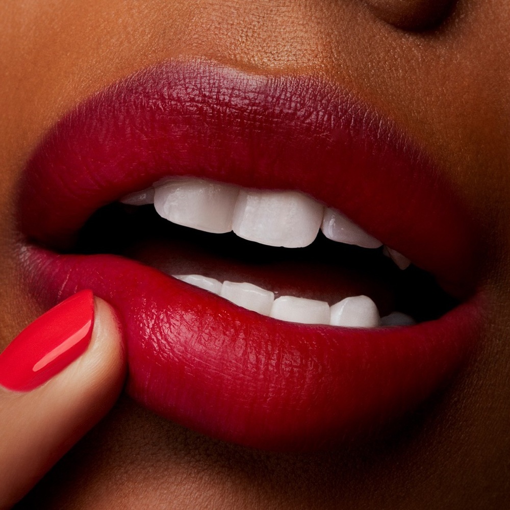 MAC Love Me Lipstick Give Me Fever - Picture 2 of 16